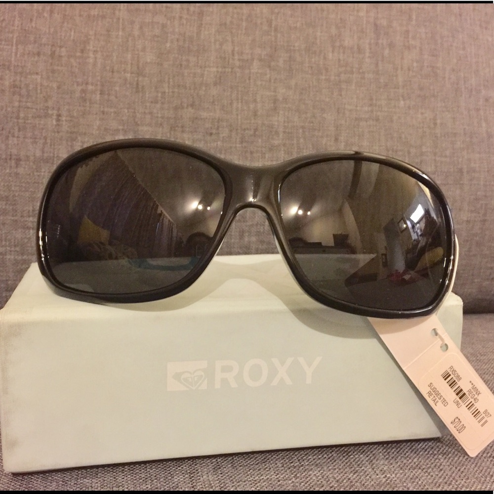Roxy sun glasses